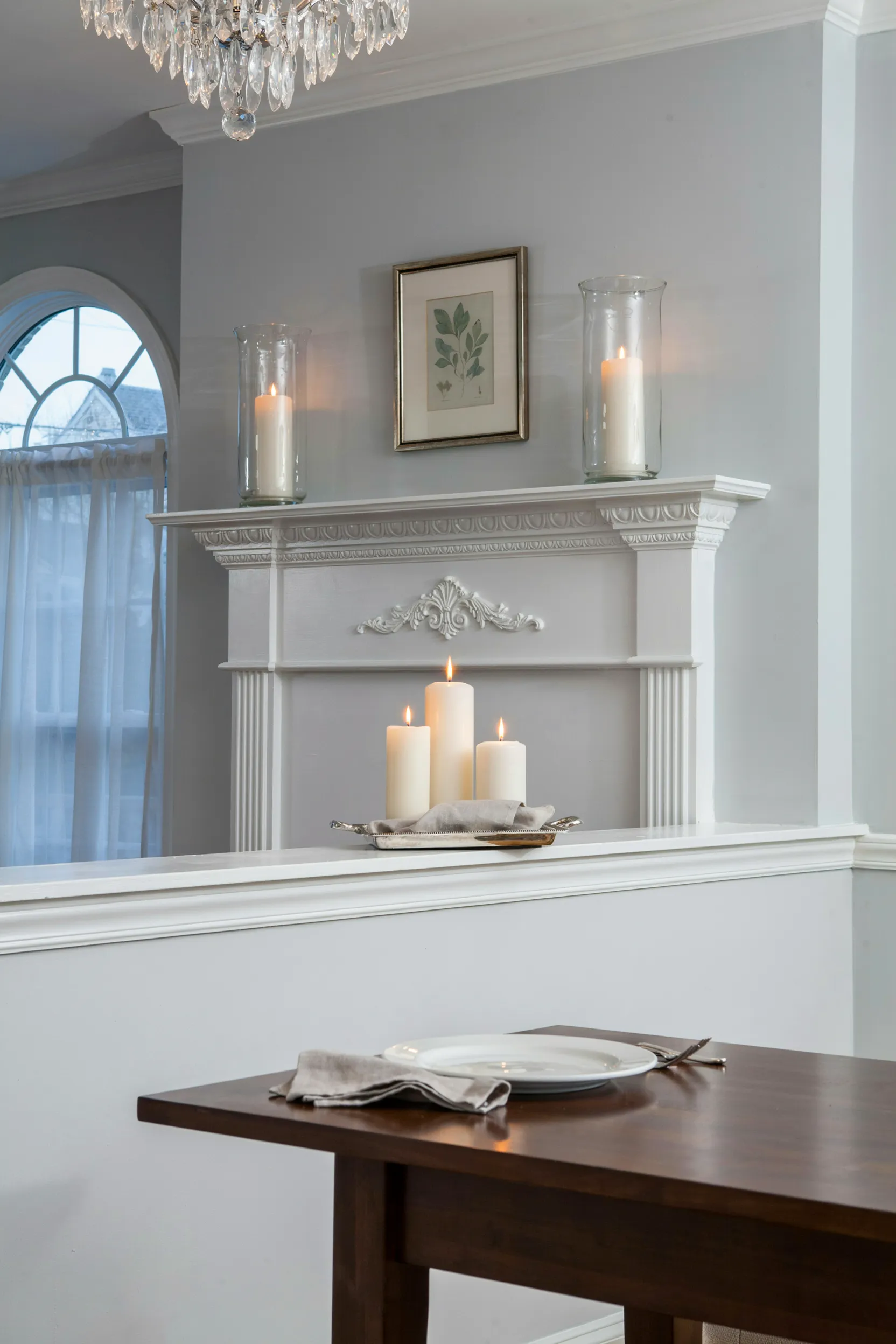 symmetric pillar candles