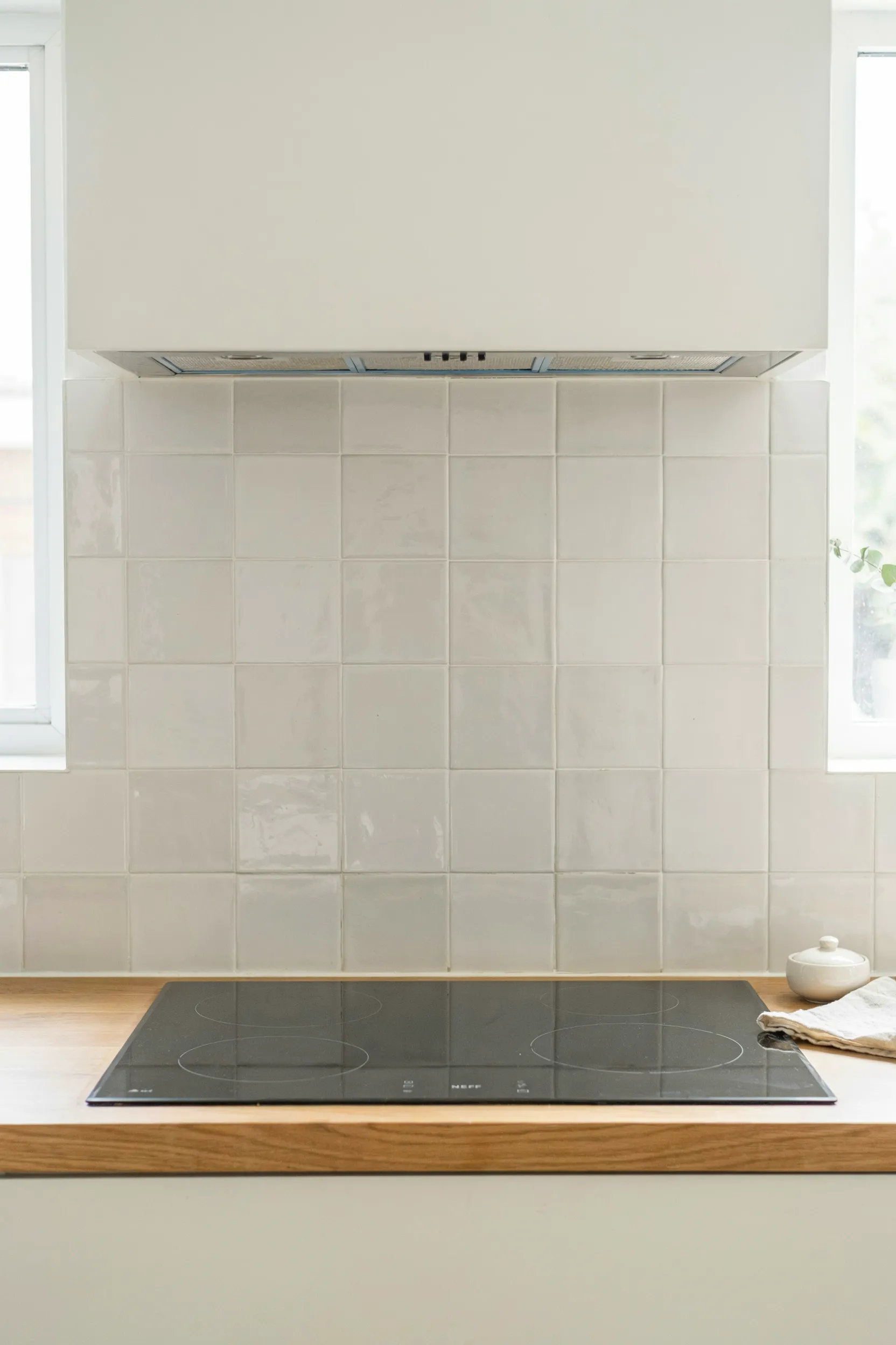 peel-and-stick quartz backsplashes