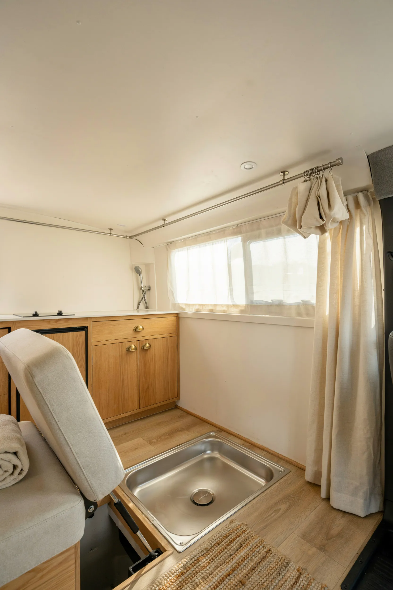 hidden pop-up shower boxes
