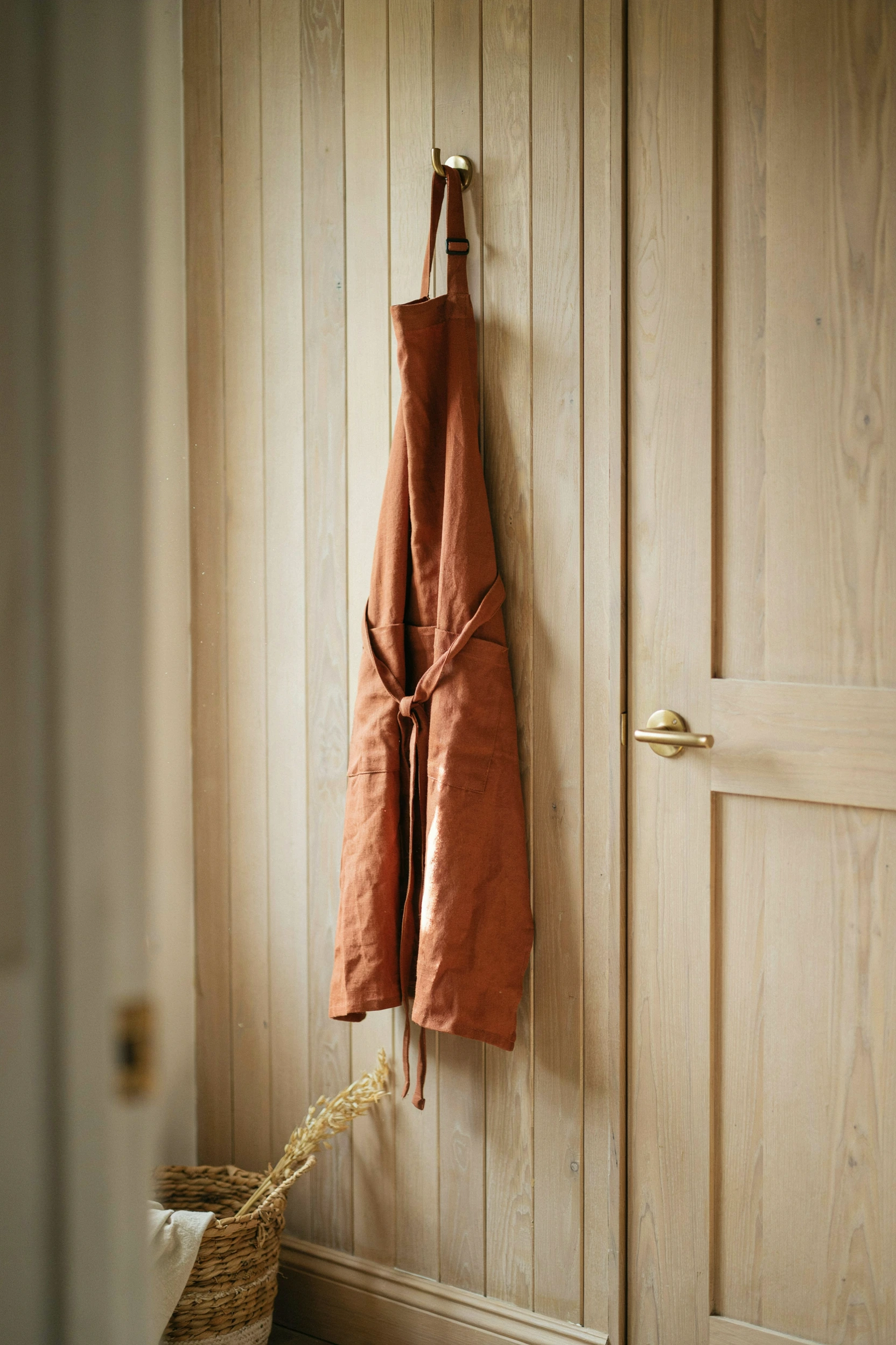 textured linen apron display