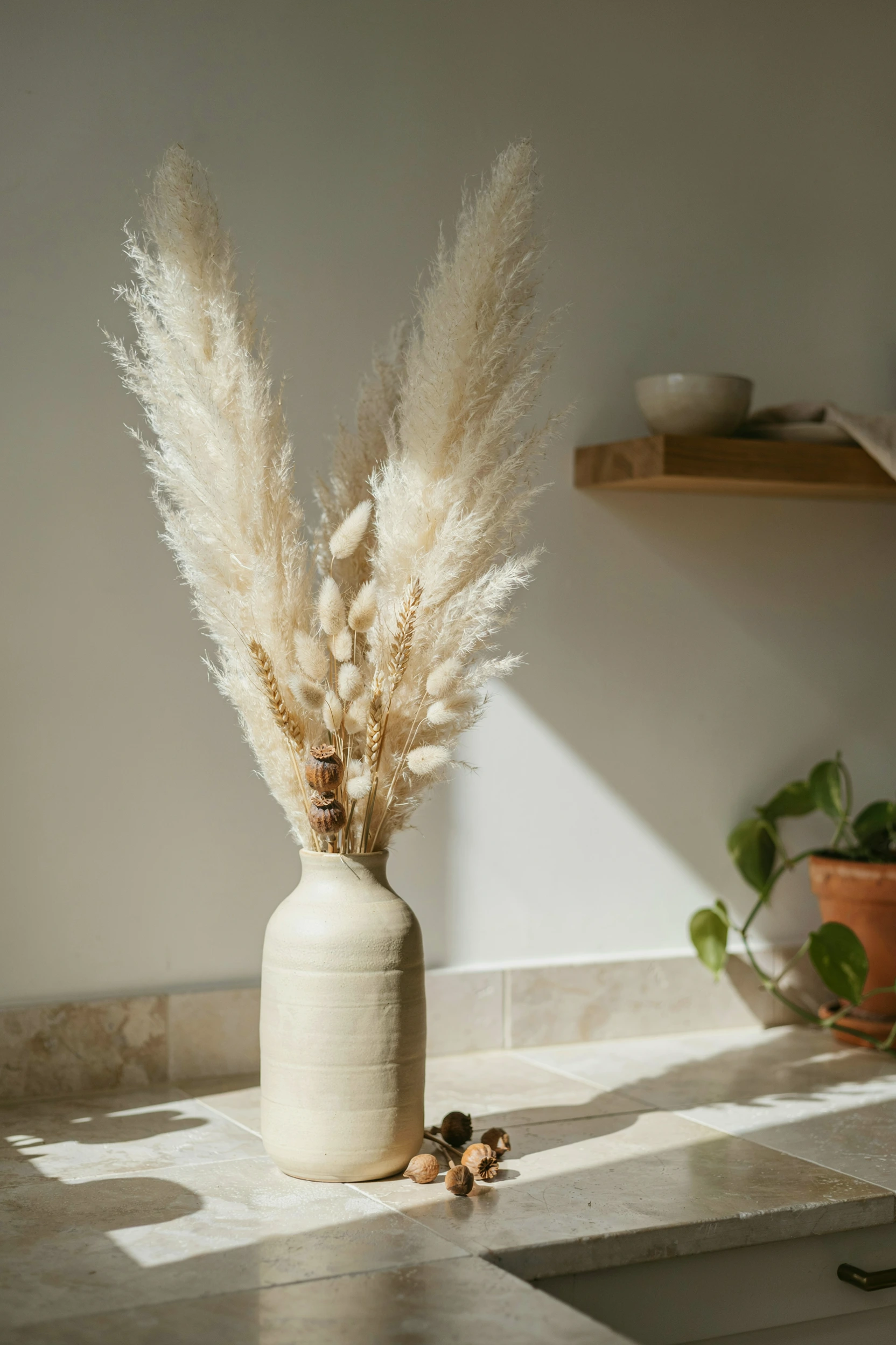 dried floral vase arrangements